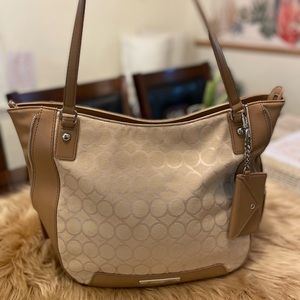 Like new Nine West purse.